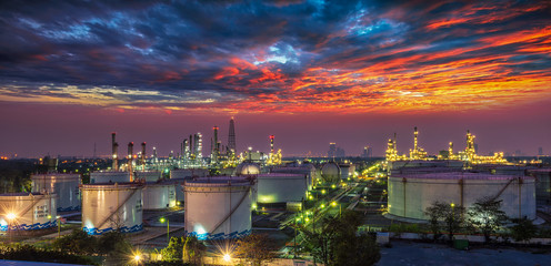 Naklejka premium Oil and gas industry - refinery at sunset - factory - petrochemical plant