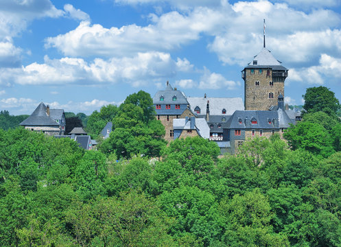 Blick auf Schloss Burg in Solingen im Bergischen Land,Nordrhein-Westfalen,Deutschland