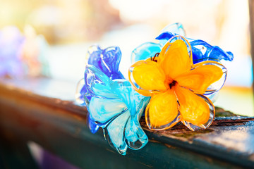 Fototapeta premium Tradycyjnego kwiatu szklane dekoracje w Murano wyspie blisko Wenecja, Włochy.