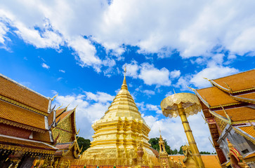 Fototapeta premium Wat Phra That Doi Suthep The temple founded in 1385 is a major landmark tourist attraction in Chiang Mai