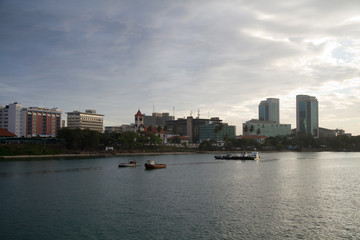 Fototapeta na wymiar dar es salaam view form the ferry boat