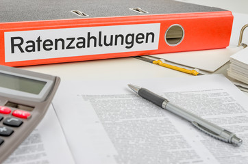 Aktenordner mit der Beschriftung Ratenzahlungen