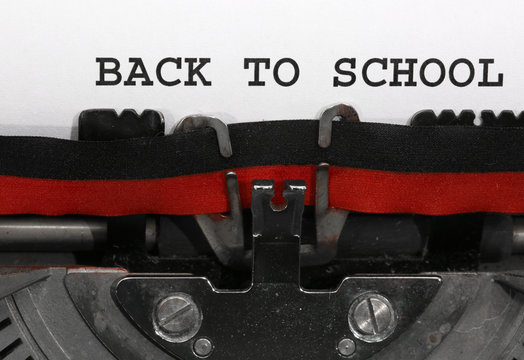 Text BACK TO SCHOOL written by an old typewriter