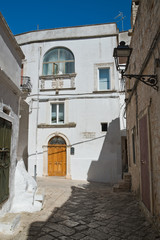 Alleyway. Ceglie Messapica. Puglia. Italy.
