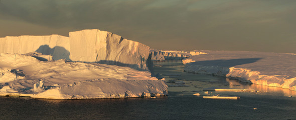 Icebergs in the Davis sea,Eastern Antarctica