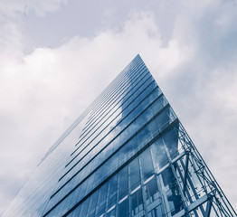 Plakat View of a modern glass skyscraper. modern office buildings