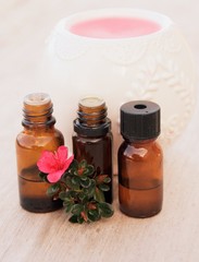 flacons d'huile essentiellr d'azalée