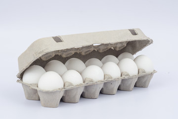 caja de huevo semiabierta