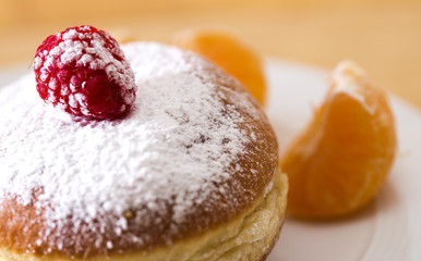 Berlin buns with raspberries