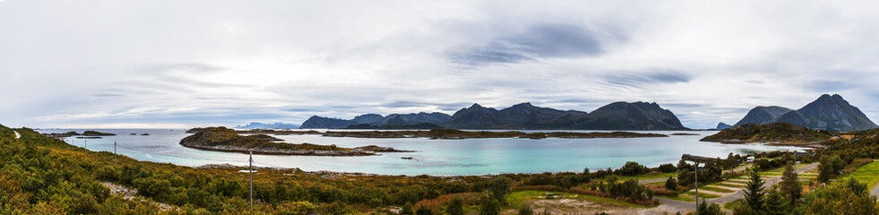 Fototapeta na wymiar Autumn panorama of the Lofoten islands. Norway.