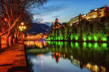 Obraz premium Metekhi Church and Old Town, Tbilisi city, Georgia