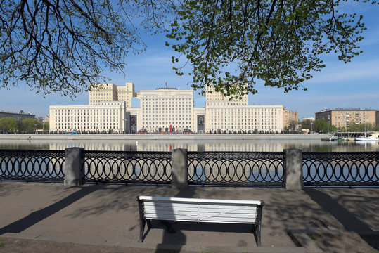 A building of the Ministry of Defence in Khamovniki District on the Frunzenskaya embankment. Moscow, Russia.