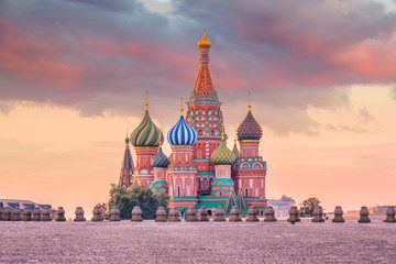 Basil's cathedral at Red square in Moscow - obrazy, fototapety, plakaty