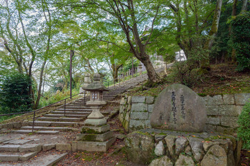 三井寺観音堂 参道風景