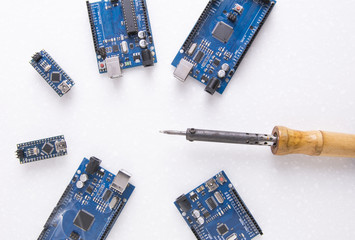 Six arduino  boards for robotics, 3D printing or developments and invention and soldering iron....