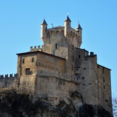 Fototapeta na wymiar vecchio castello in Aosta