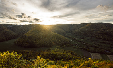 Runder Berg im Herbstlichen Abendlicht