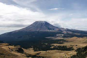 Fototapeta premium Popocatepetl vulcano in Mexico