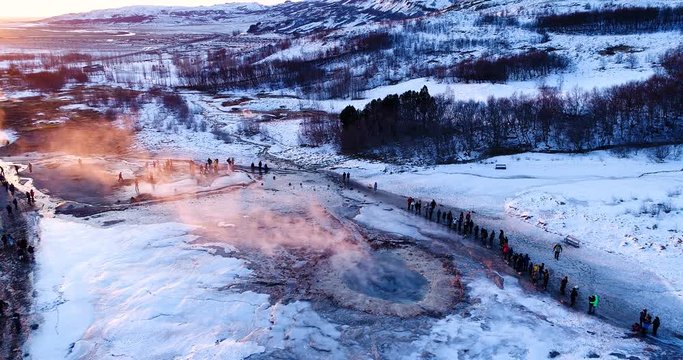 geyser en vue a&eacute;rienne