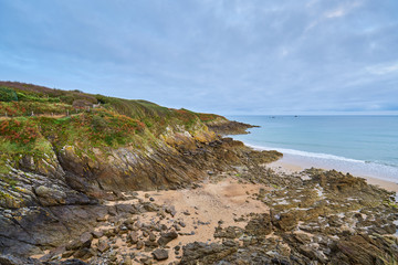 Fototapeta na wymiar coastline of la pointe de la Garde Guerin and Decolle , ille-et-vilaine, Brittany 