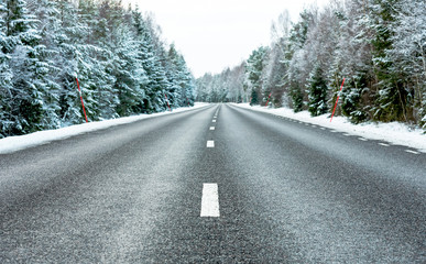Naklejka premium Swedish winter road