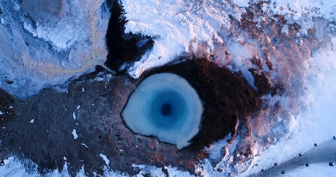 geyser en vue a&eacute;rienne