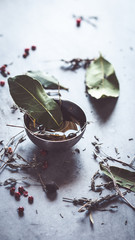 huile d'olive infusée au laurier et thym
