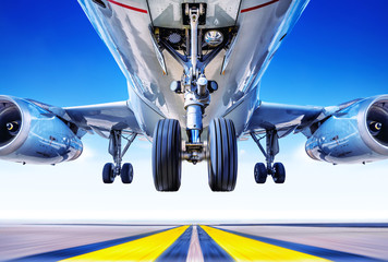 take off of an modern airliner