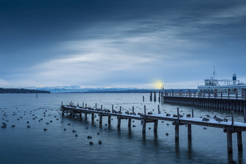 Fototapeta na wymiar Winter evening at the Ammersee