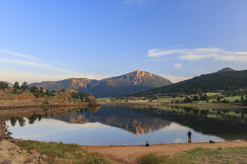 Fototapeta na wymiar The beautiful Marys Lake of Rocky Mountain National Park