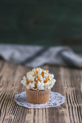 Caramel popcorn cupcake