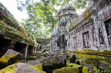 Angkor thom ancient ruins