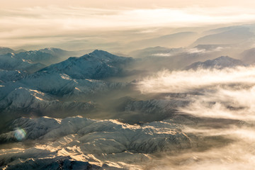 Fototapeta na wymiar Panorama Luftaufnahme Gebirge