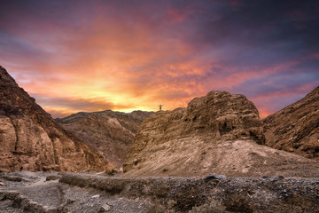 Fototapeta premium homme au sommet du canyon