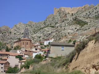 Castellote, pueblo de Teruel situado en la comarca turolense del Maestrazgo, en España. Foto aerea con Drone en Castillo