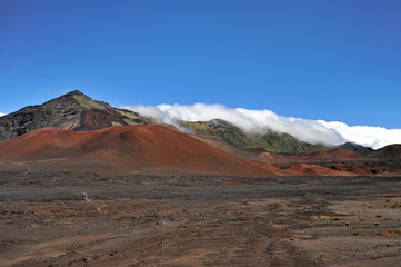 Fototapeta na wymiar Extinct volcanoes in the Halekala National Park on the Hawaiian island of Maui