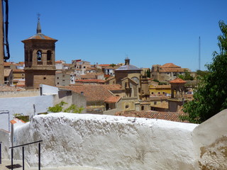 Chinchilla de Montearagón es una ciudad​ y un municipio de España, en la provincia de Albacete,...
