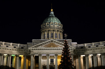 Fototapeta na wymiar Kazan Cathedral in St. Petersburg by night.