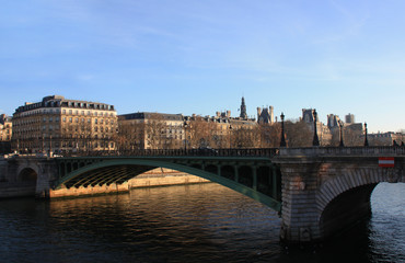 Pont sur la Seine à Paris, France