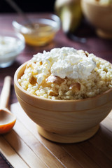 Millet porridge with pear and cottage cheese