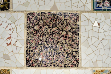 Park Guell Barcelona, Spain - Gaudi mosaic. - obrazy, fototapety, plakaty