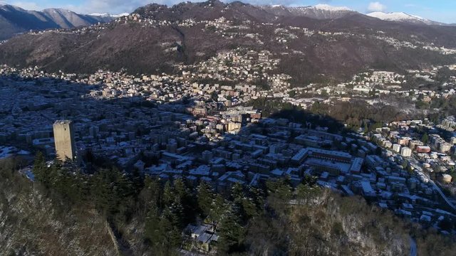 baradello Castle and Como under the snow