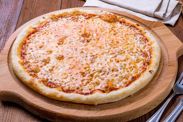 Pizza four cheese