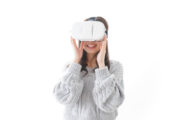 VRの体験をする女性