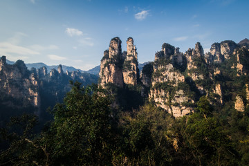 Fototapeta na wymiar Avatar mountains in chinese national park Zhangjiajie