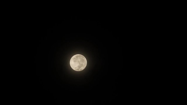 Fullmoon Crossing the Sky Timelapse