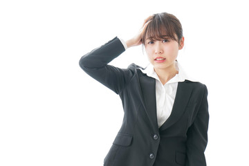 頭痛・生理痛に苦しむビジネスパーソン