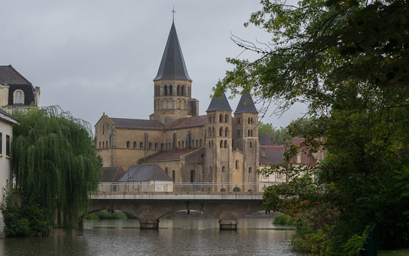 Paray le monial basilique