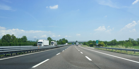 Fototapeta premium Free way from Milan to Verona