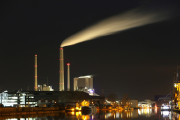 Rheinhafen Karlsruhe mit Kraftwerk